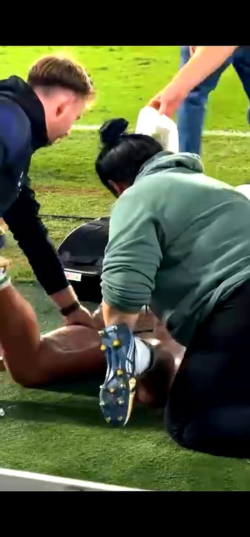 Professional rugby union team pre-season sports massage